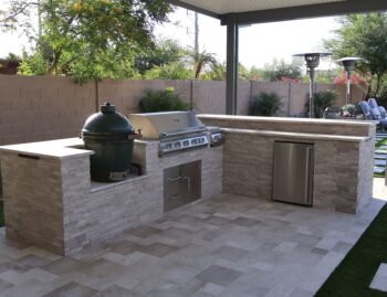 Outdoor Kitchen